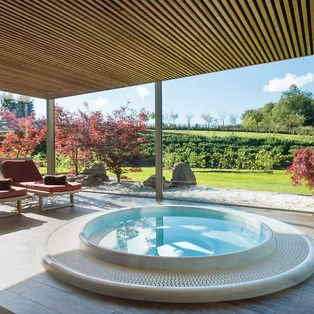 Des Bains & Wellness Hotel 4*